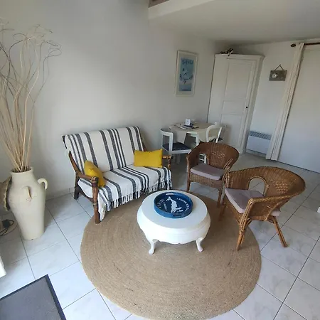 Maison 6 Pers, Terrasse Sur Plan D'eau, Proche Plage, Golf, Centre Et Commodites - Fr-1-323-474 Holiday home Saint-Jean-de-Monts