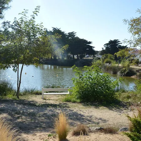 Holiday home Maison 6 Pers, Terrasse Sur Plan D'eau, Proche Plage, Golf, Centre Et Commodites - Fr-1-323-474
